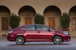 Lexus HS250h 2009 года